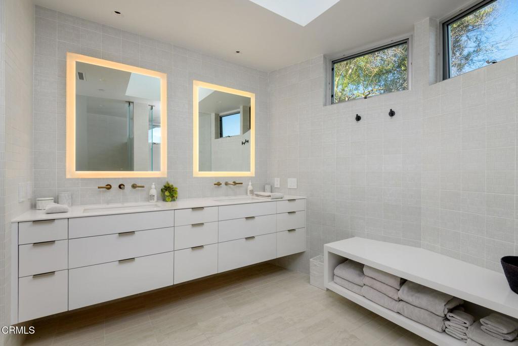 MLS #V1-33497 image #20