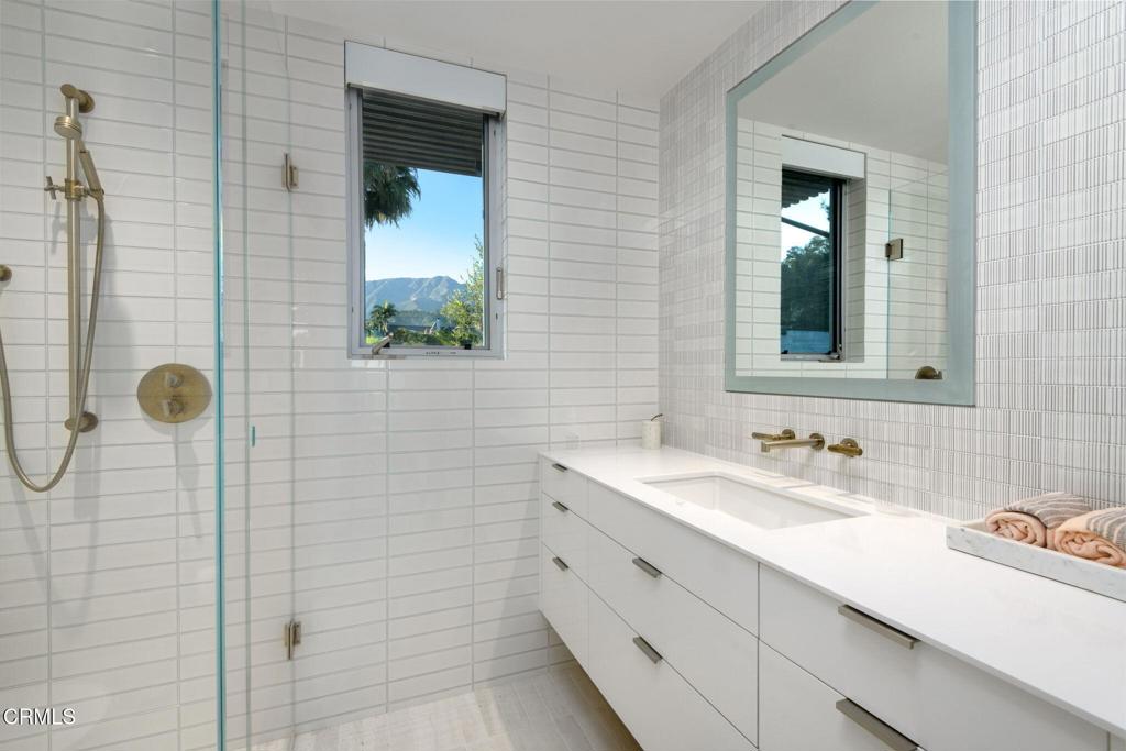 MLS #V1-33497 image #23