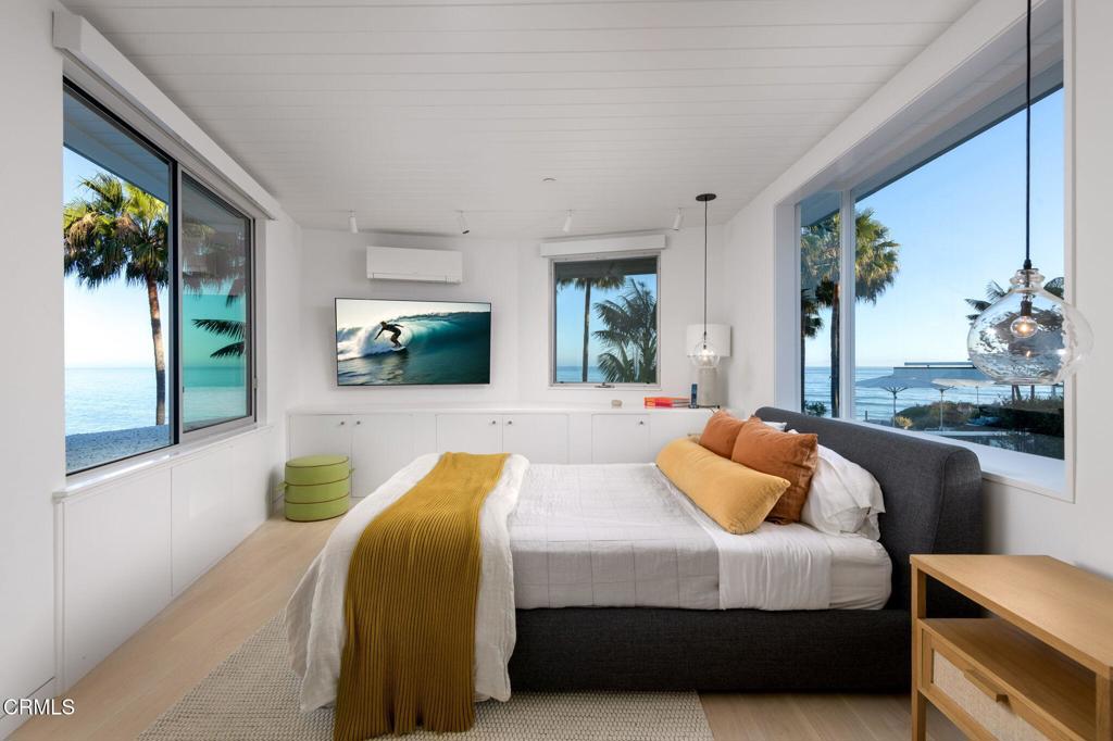 MLS #V1-33497 image #24