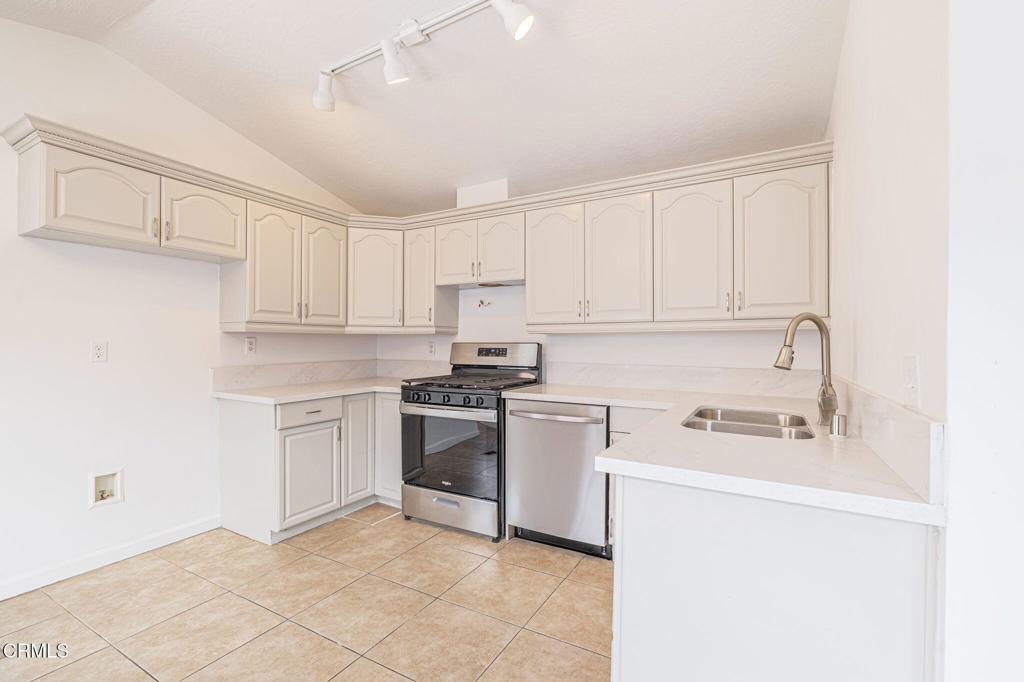 MLS #V1-33500 image #12