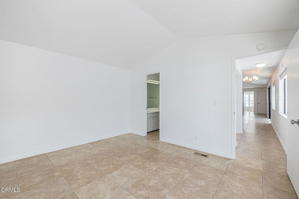 MLS #V1-33500 image #22