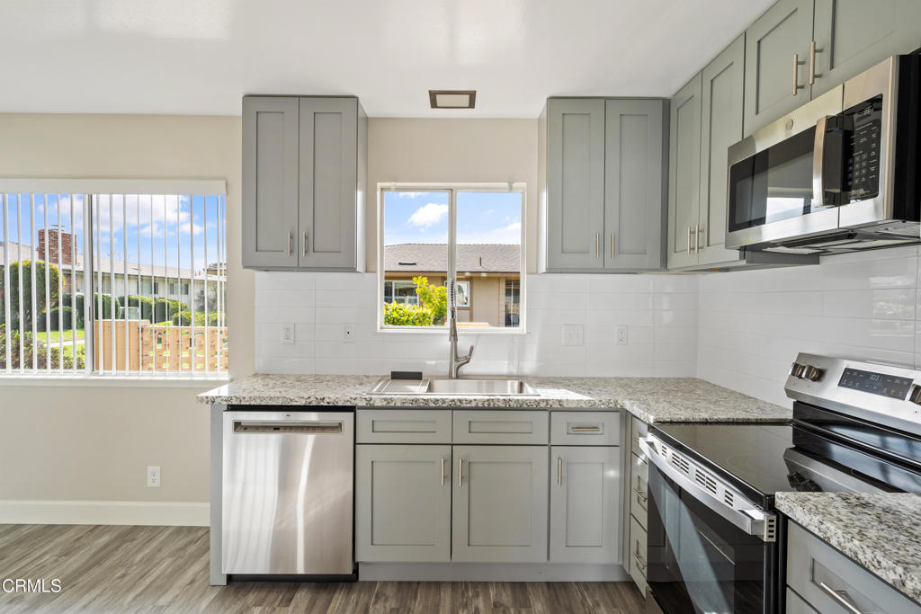 MLS #V1-33505 image #5