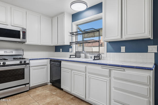 MLS #V1-33506 image #2