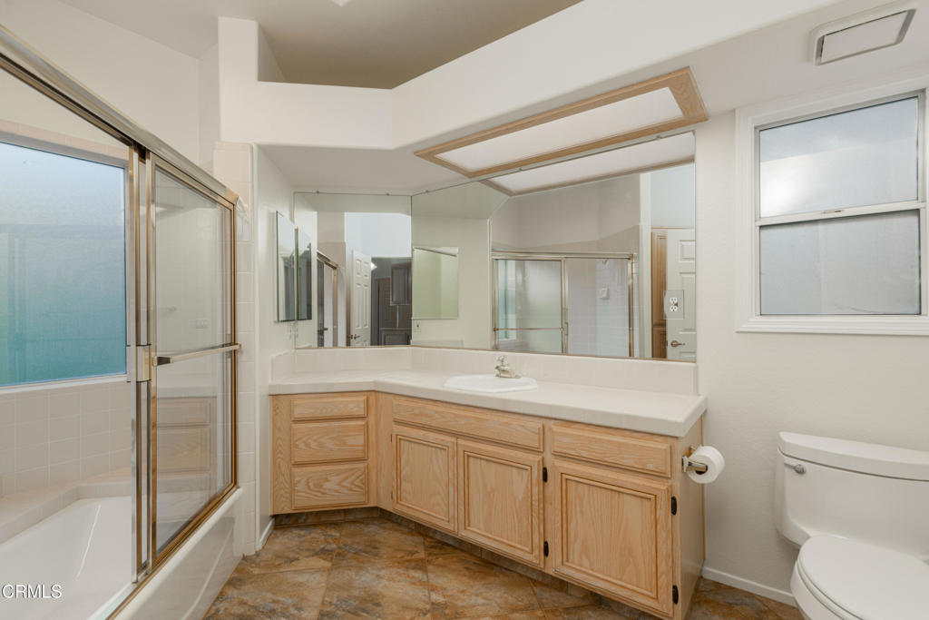 MLS #V1-33512 image #14