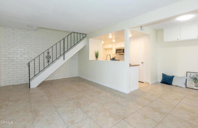 MLS #V1-33514 image #6