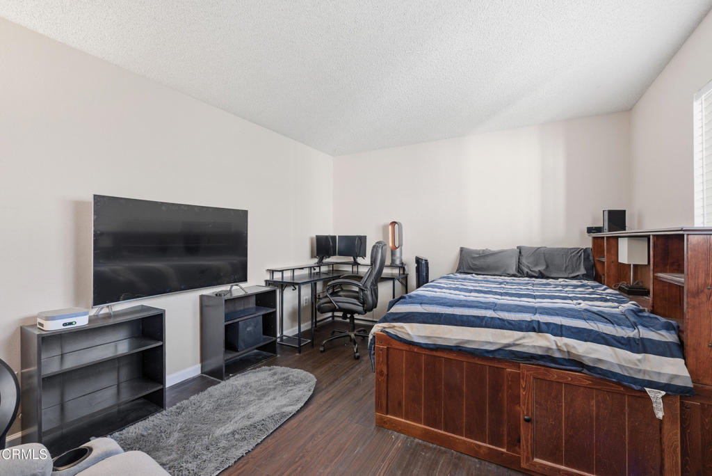 MLS #V1-33517 image #17