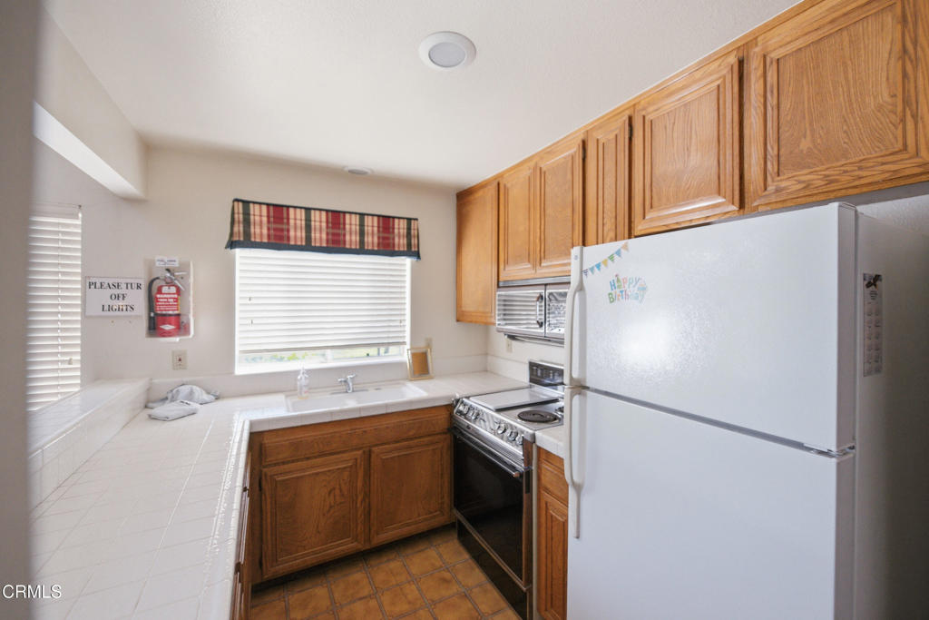 MLS #V1-33517 image #30