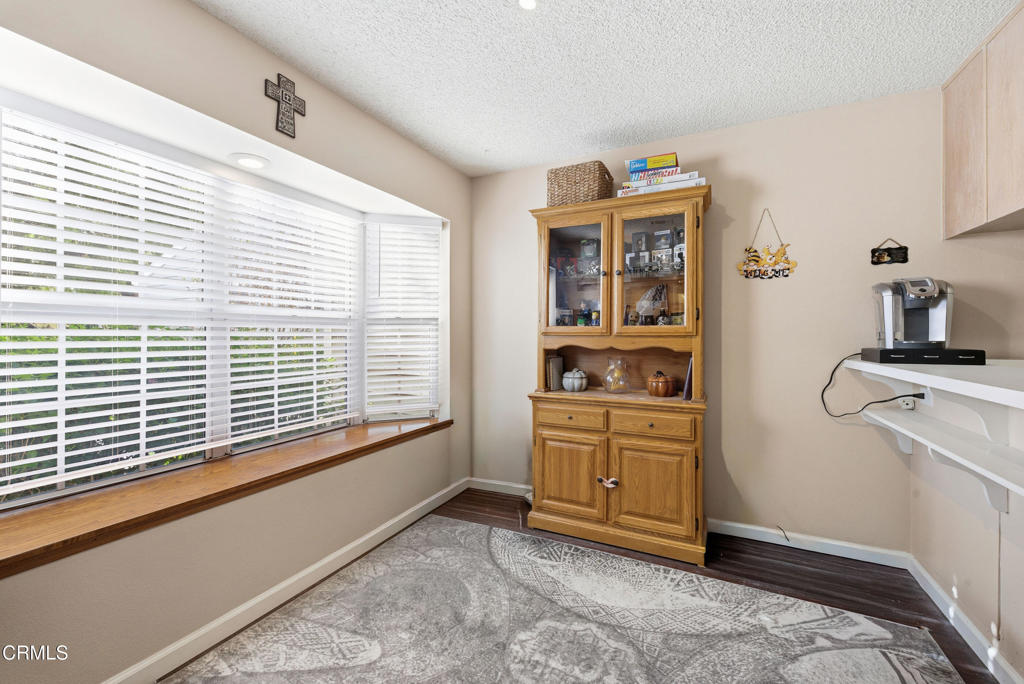 MLS #V1-33517 image #9