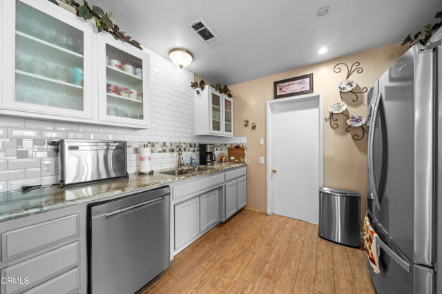 MLS #V1-33518 image #5