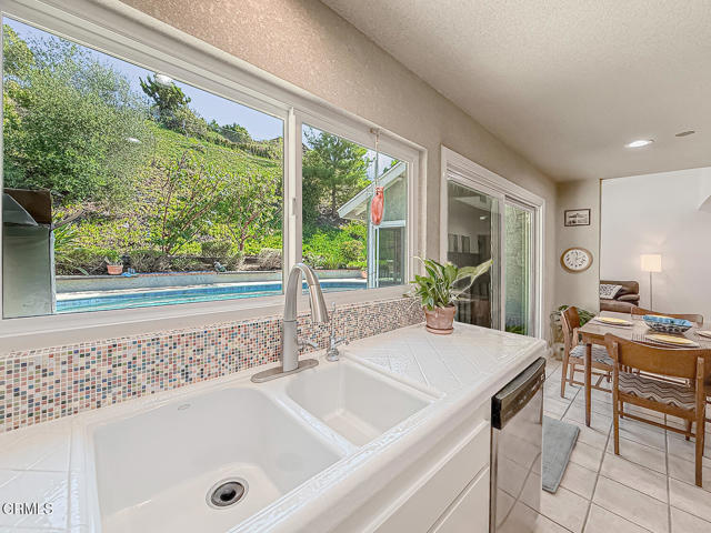 MLS #V1-33522 image #10