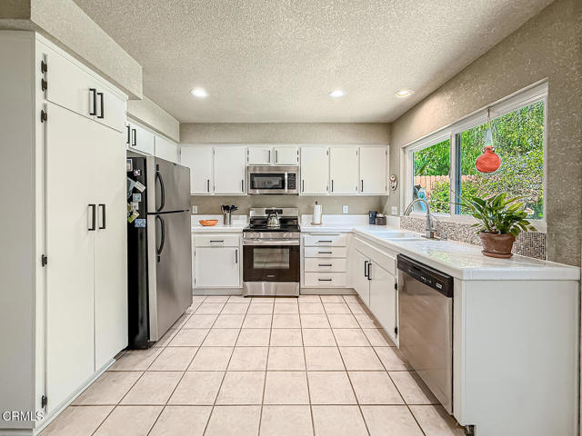 MLS #V1-33522 image #9