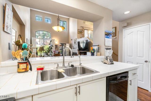 MLS #V1-33523 image #15