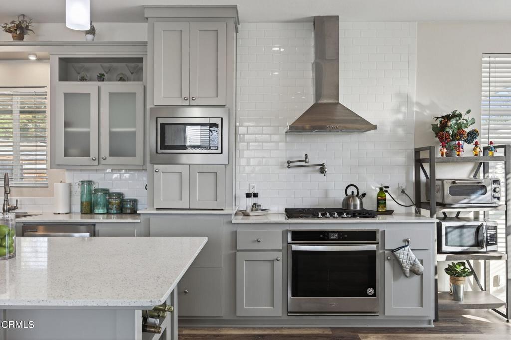 MLS #V1-33526 image #12