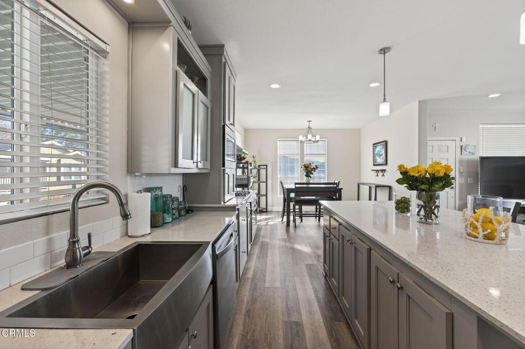 MLS #V1-33526 image #9