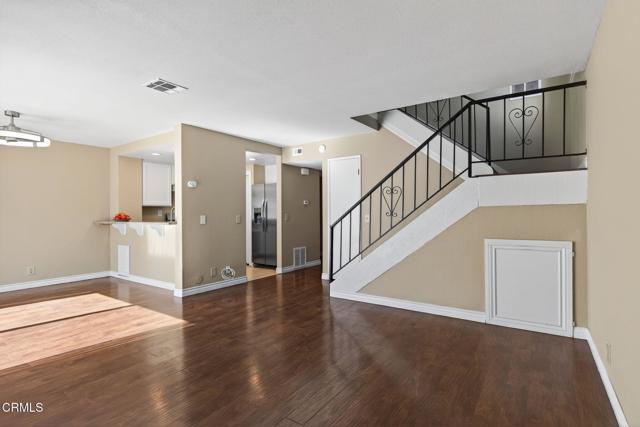 MLS #V1-33532 image #11