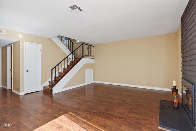 MLS #V1-33532 image #6