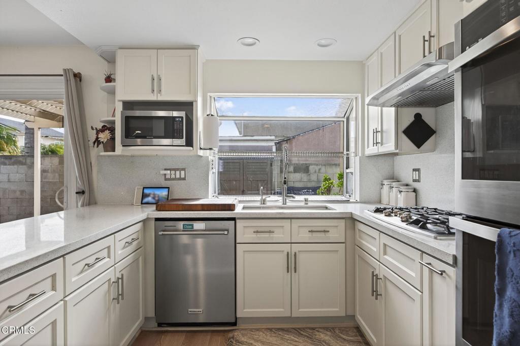 MLS #V1-33534 image #15