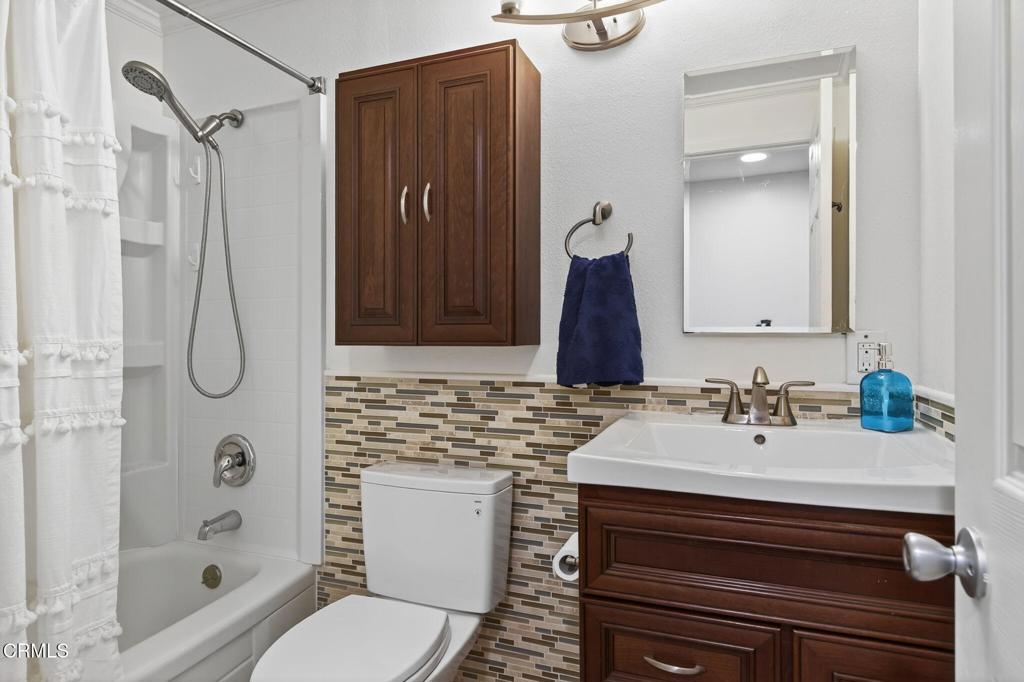 MLS #V1-33534 image #25