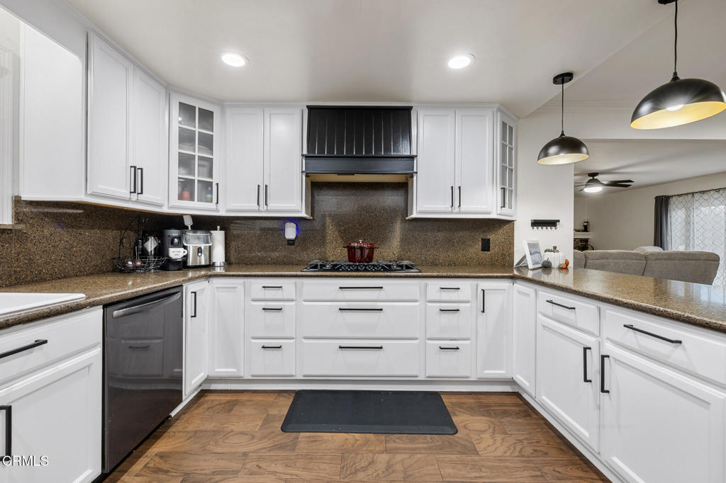 MLS #V1-33535 image #10