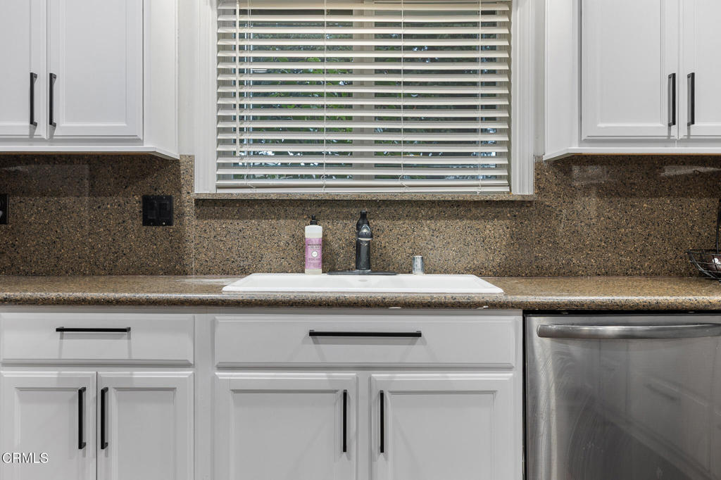 MLS #V1-33535 image #12