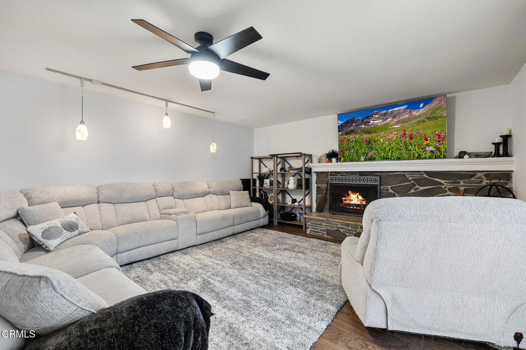 MLS #V1-33535 image #6