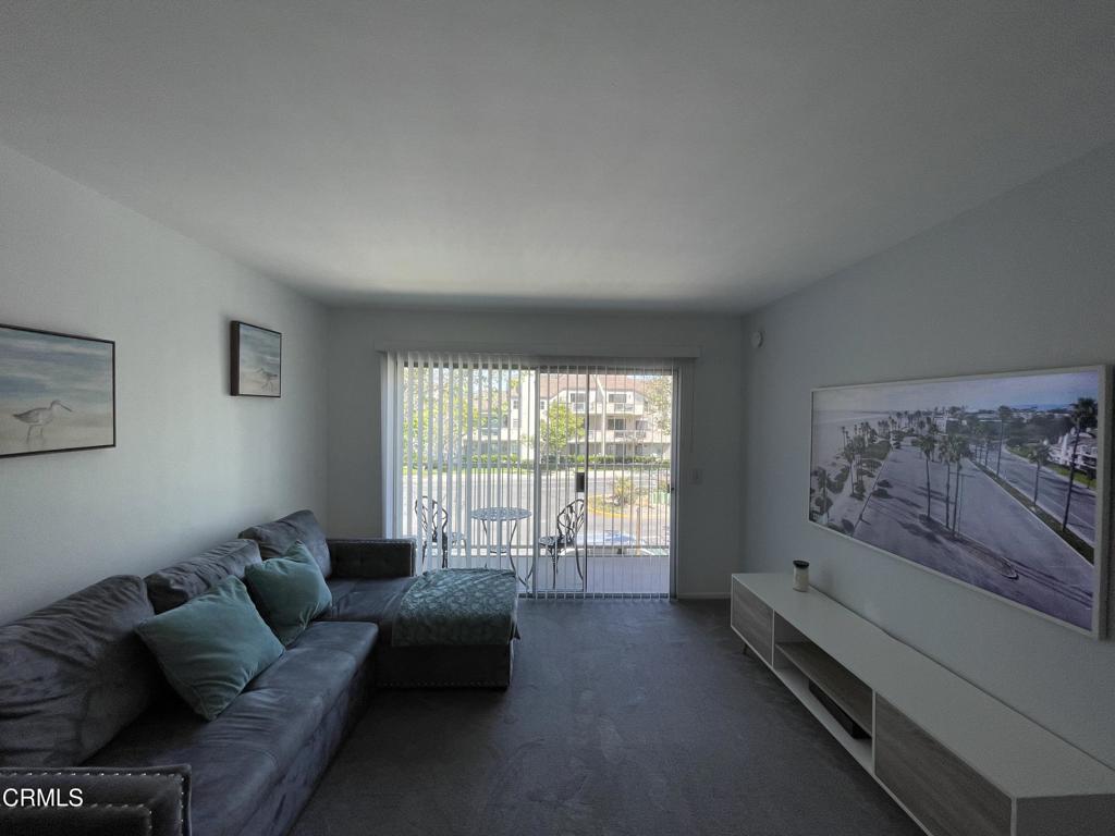 MLS #V1-33537 image #4