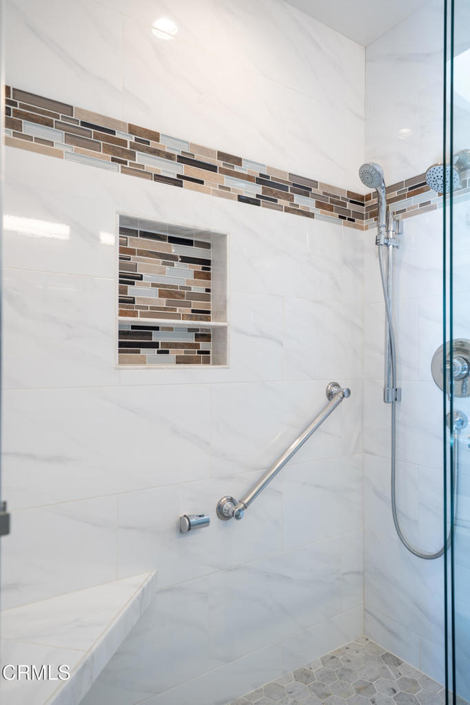 MLS #V1-33544 image #24