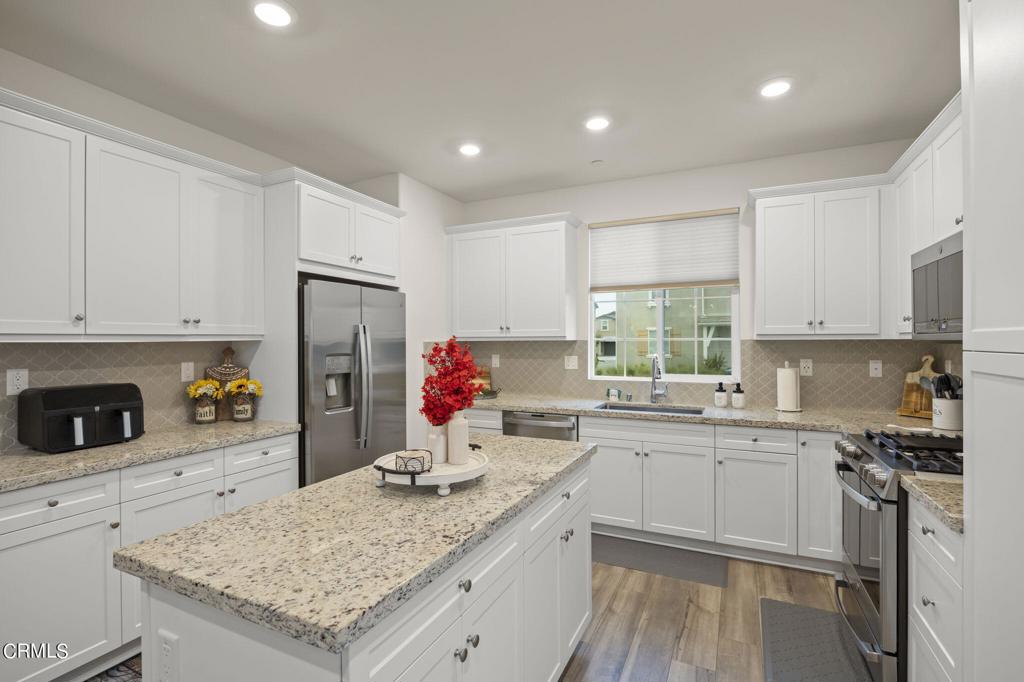 MLS #V1-33546 image #7