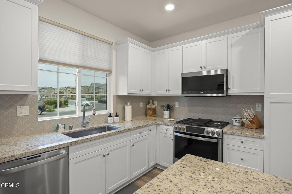 MLS #V1-33546 image #8