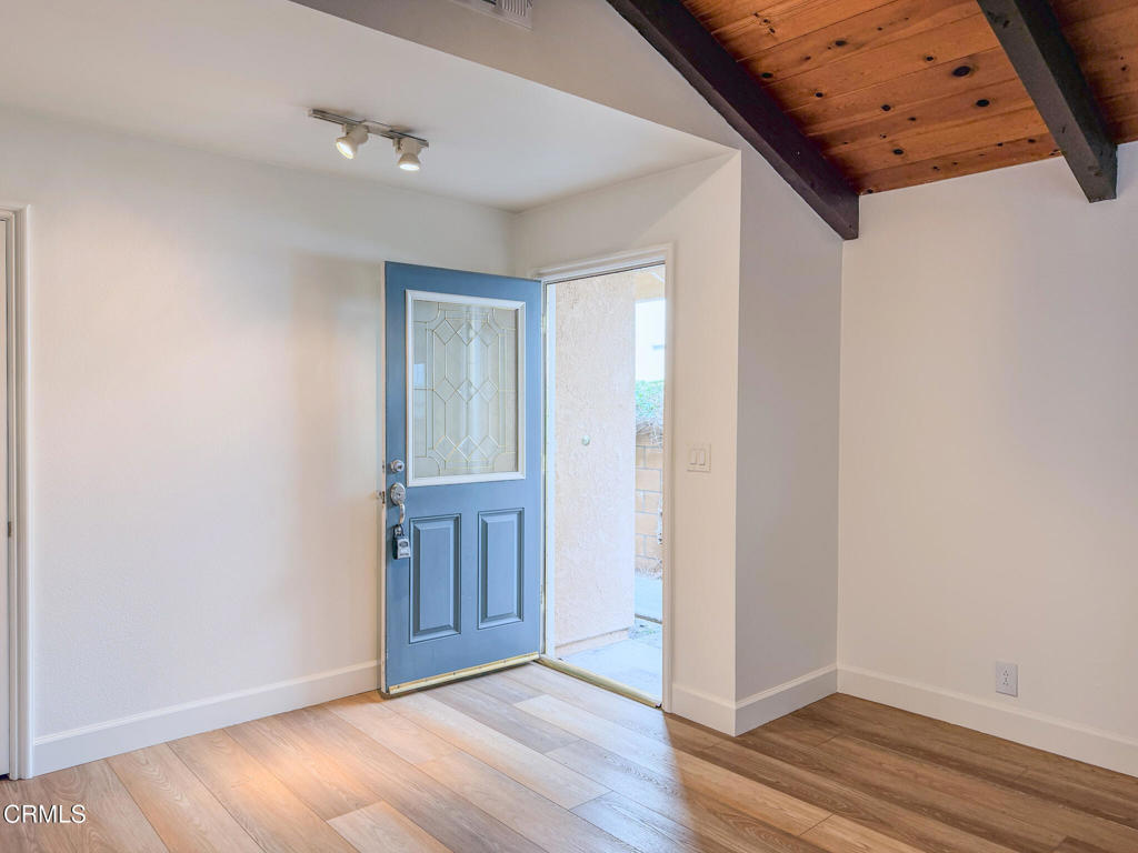 MLS #V1-33548 image #11