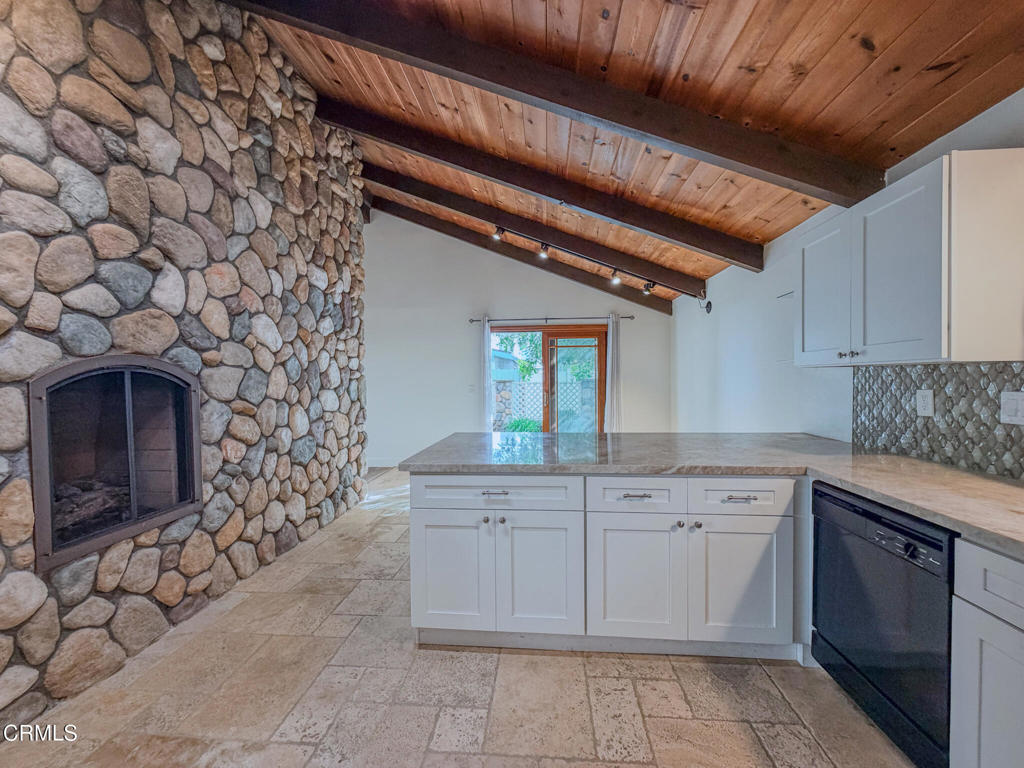 MLS #V1-33548 image #15