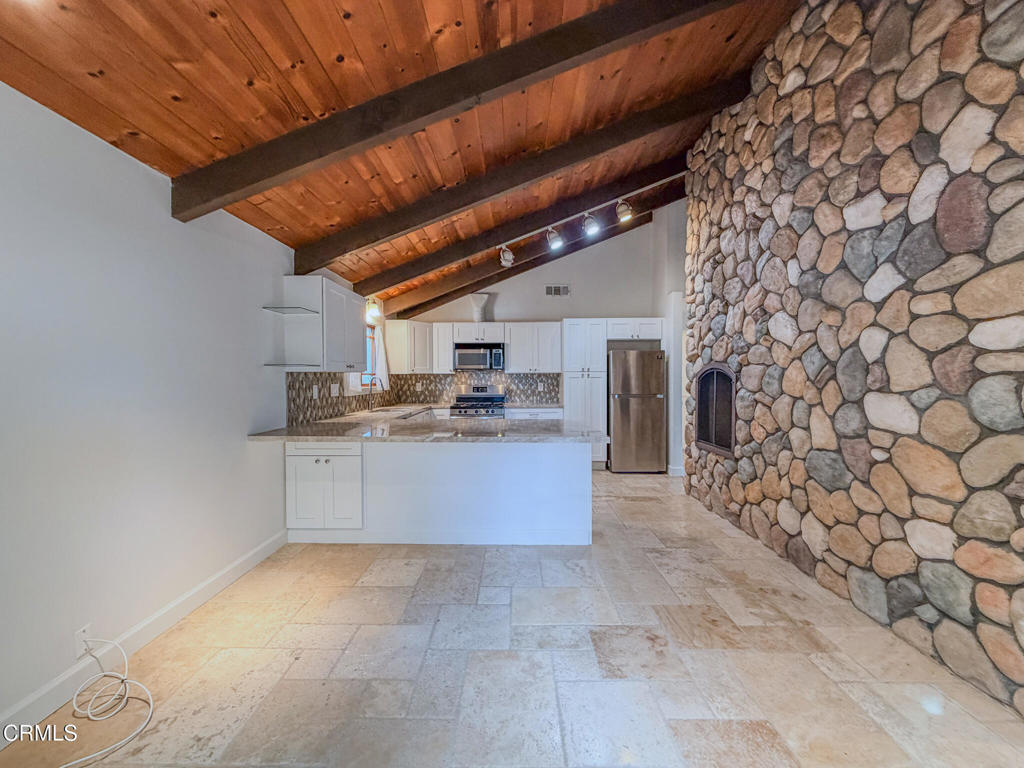 MLS #V1-33548 image #6