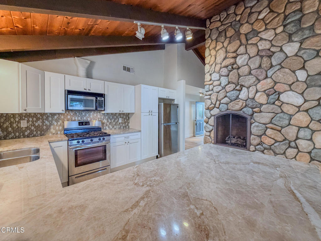 MLS #V1-33548 image #9