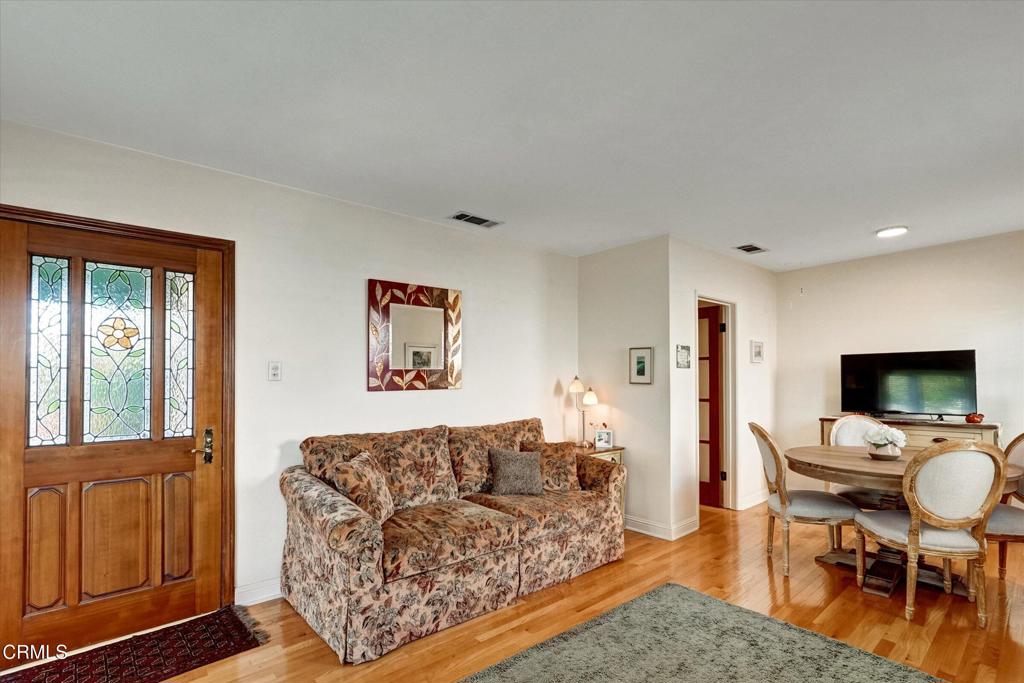 MLS #V1-33551 image #8