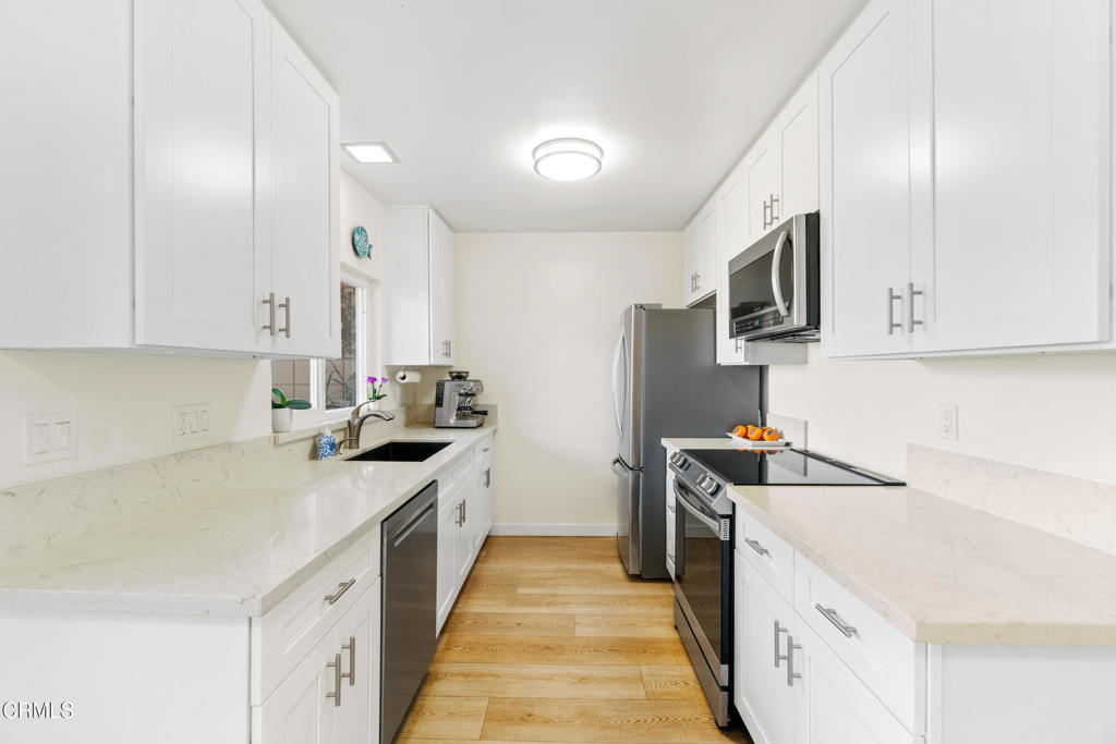 MLS #V1-33553 image #11