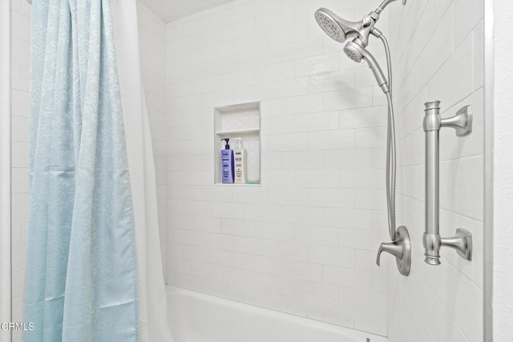 MLS #V1-33553 image #17