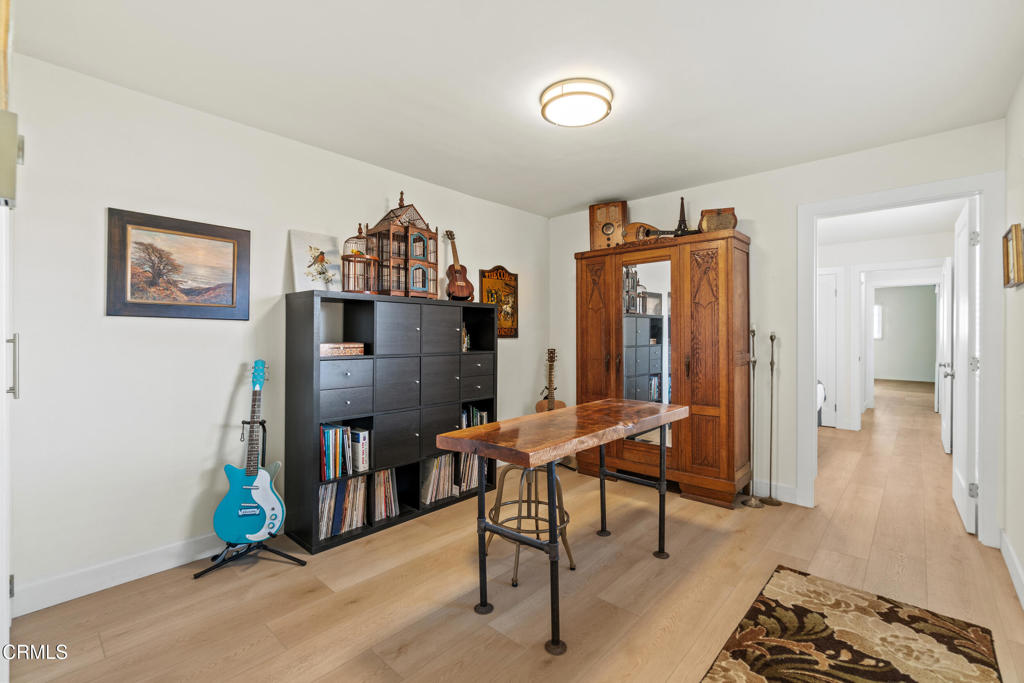 MLS #V1-33553 image #19