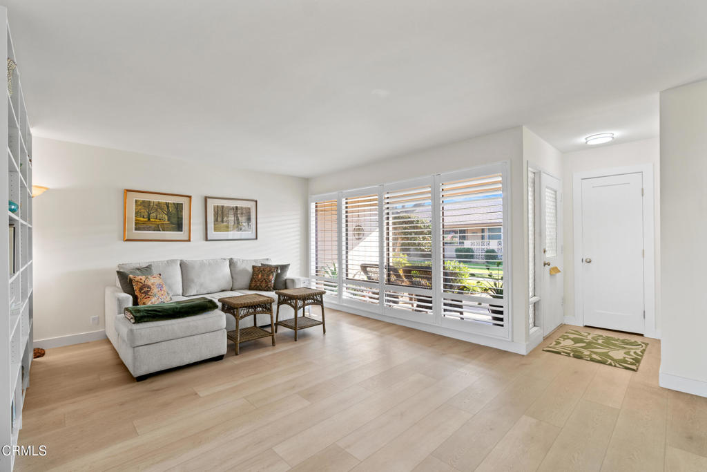 MLS #V1-33553 image #6