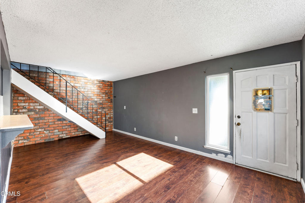 MLS #V1-33554 image #6