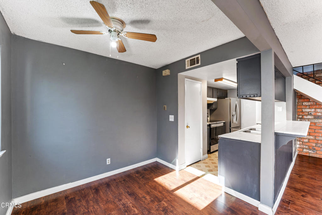 MLS #V1-33554 image #9