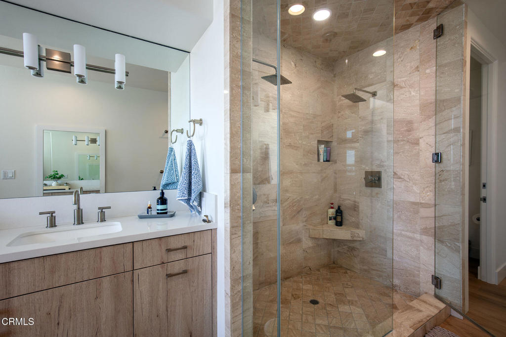 MLS #V1-33556 image #10