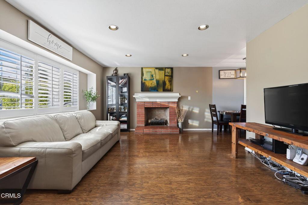 MLS #V1-33558 image #10