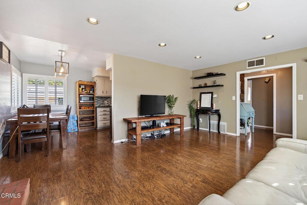 MLS #V1-33558 image #11