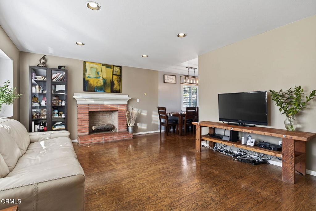 MLS #V1-33558 image #9