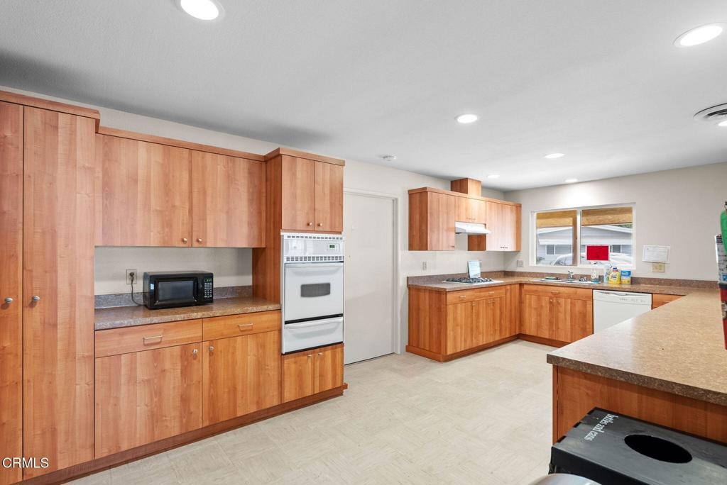 MLS #V1-33561 image #23