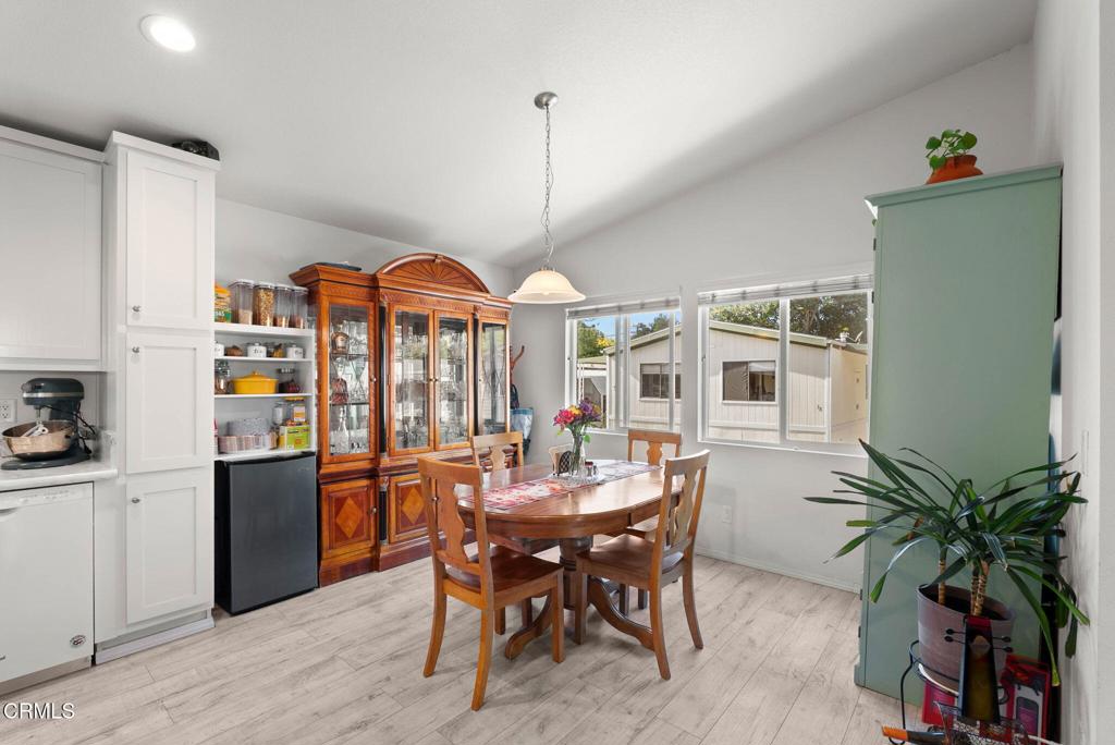 MLS #V1-33561 image #5