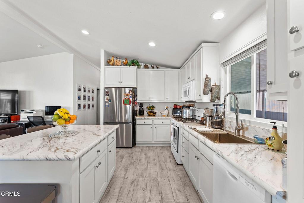 MLS #V1-33561 image #6