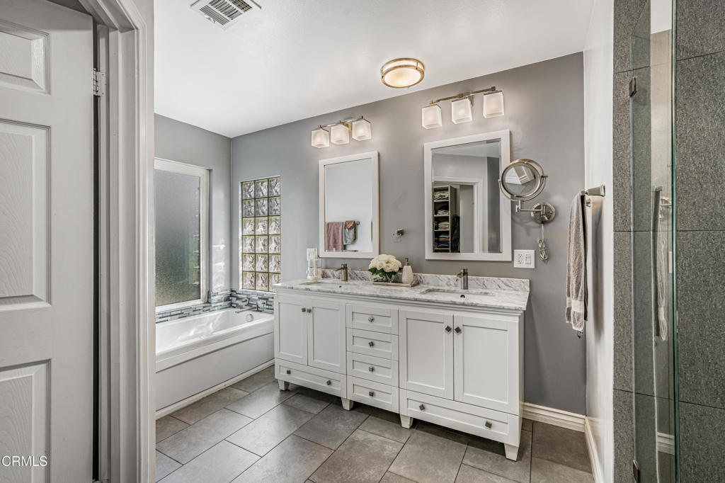 MLS #V1-33562 image #19