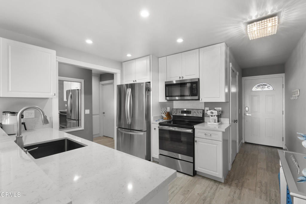 MLS #V1-33565 image #23