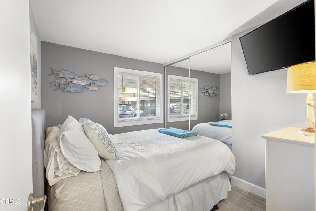 MLS #V1-33565 image #9